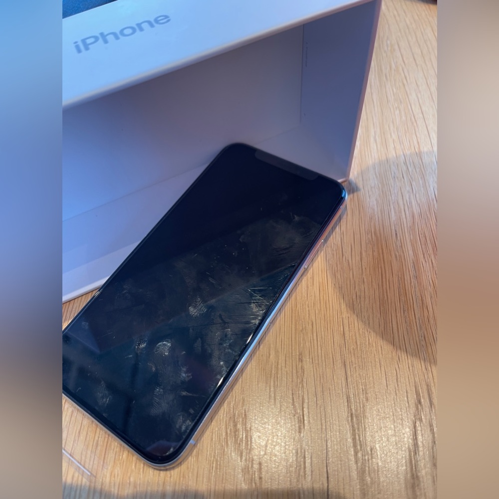 Unlocked, 64GB iPhone XS. Brand new.